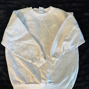 Nike Light Heather Gray Crewneck Sweatshirt